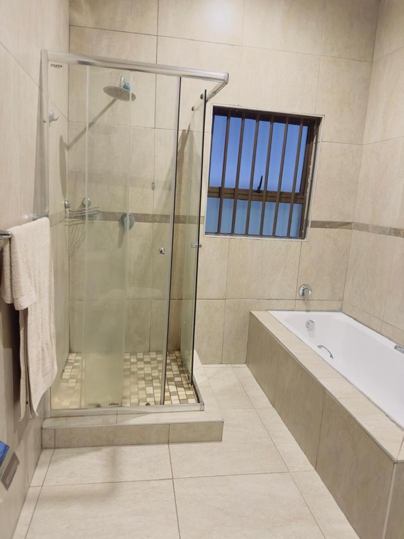 Elegant Guest House Matsapha Екстер'єр фото