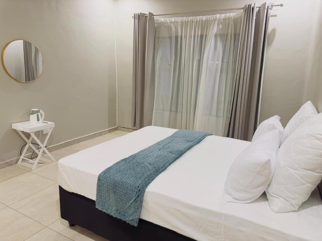 Elegant Guest House Matsapha Екстер'єр фото